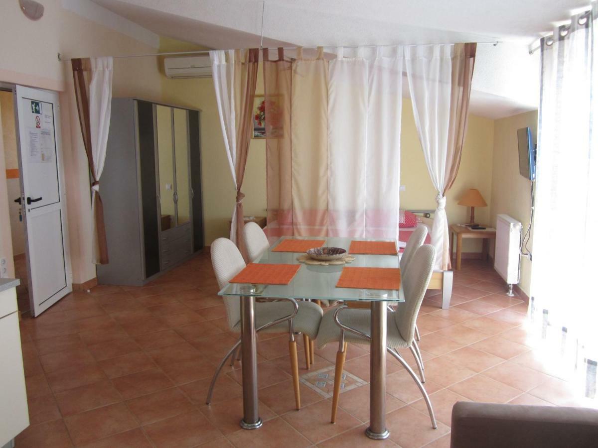 Apartments Villa Bella Vista Hvar Хвар Екстер'єр фото
